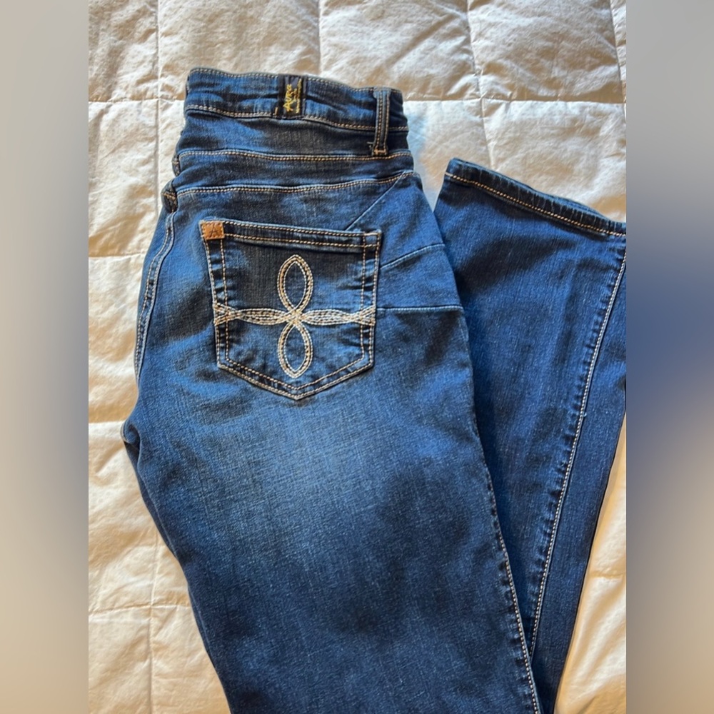 Aura Jeans